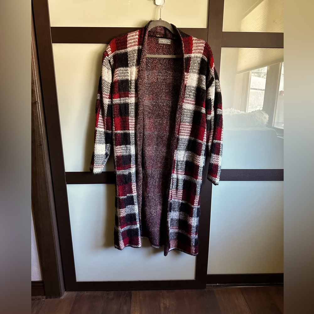 Sweet Lovely by Jen black and red plaid long sleeve cardigan, size M/L